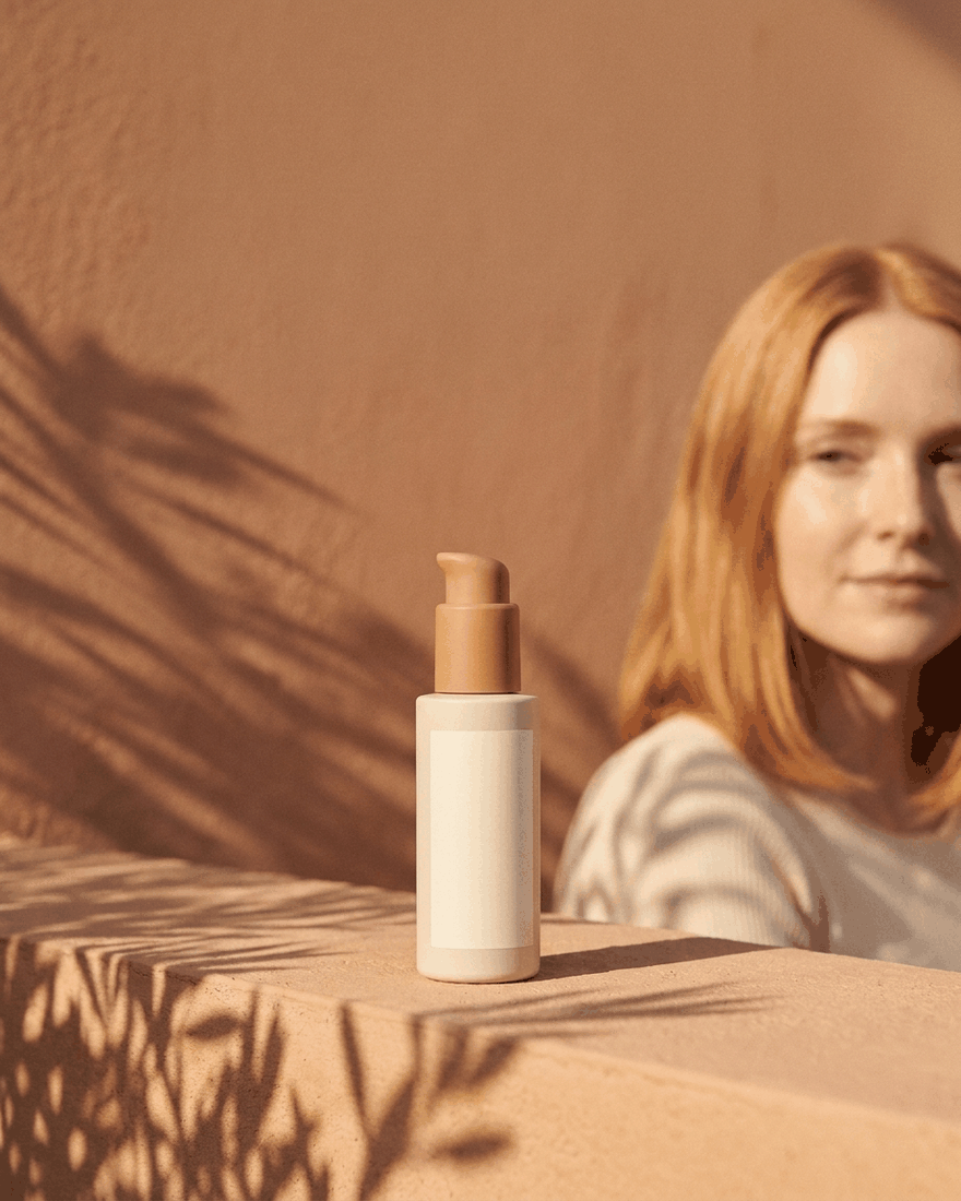 Ad variation: product held in hand, close and tactile